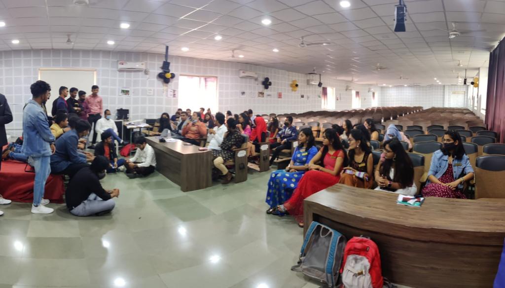 PES College of Engineering Aurangabad Freshers Party photo 15